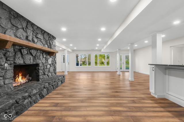 3532 Shoshonee Drive, Columbus, IN 47203