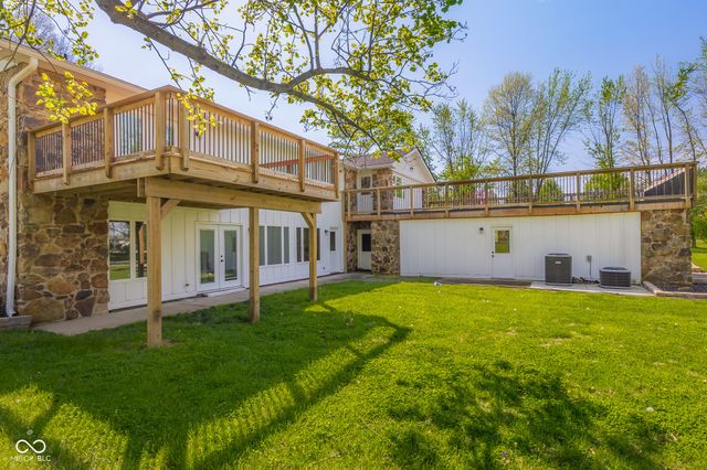 3532 Shoshonee Drive, Columbus, IN 47203