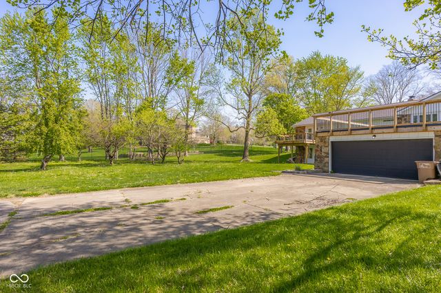 3532 Shoshonee Drive, Columbus, IN 47203