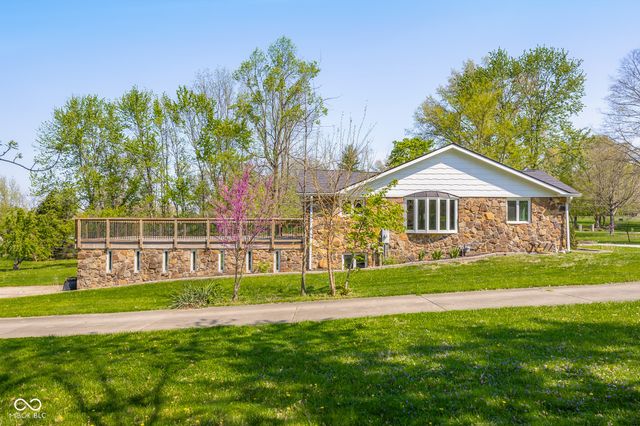 3532 Shoshonee Drive, Columbus, IN 47203