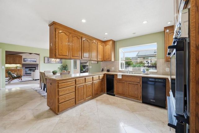 15670 Via Castana, Morgan Hill, CA 95037