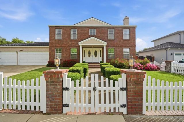 15670 Via Castana, Morgan Hill, CA 95037