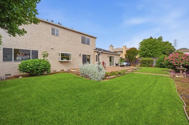 15670 Via Castana, Morgan Hill, CA 95037