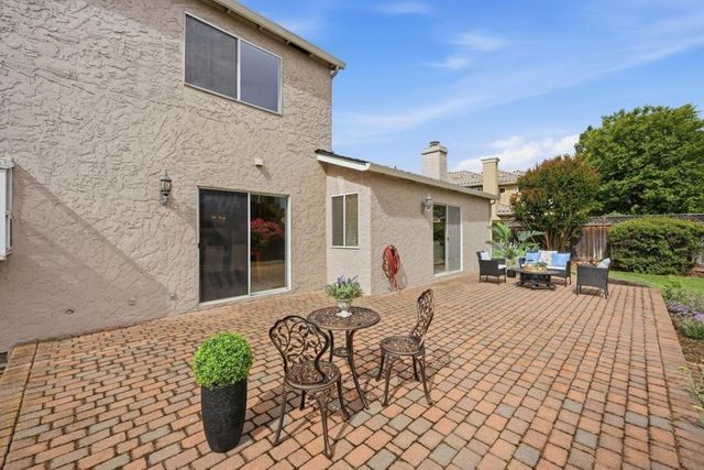 15670 Via Castana, Morgan Hill, CA 95037