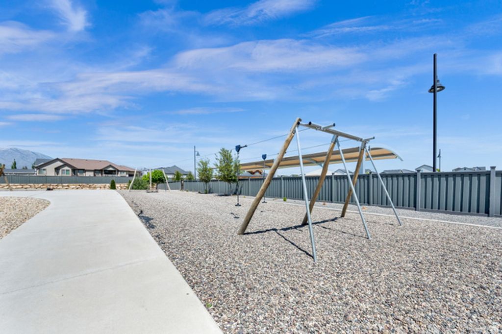 Image 19 of property listing at 6120 N SHEPS RIDGE RD, Eagle Mountain, UT 84005