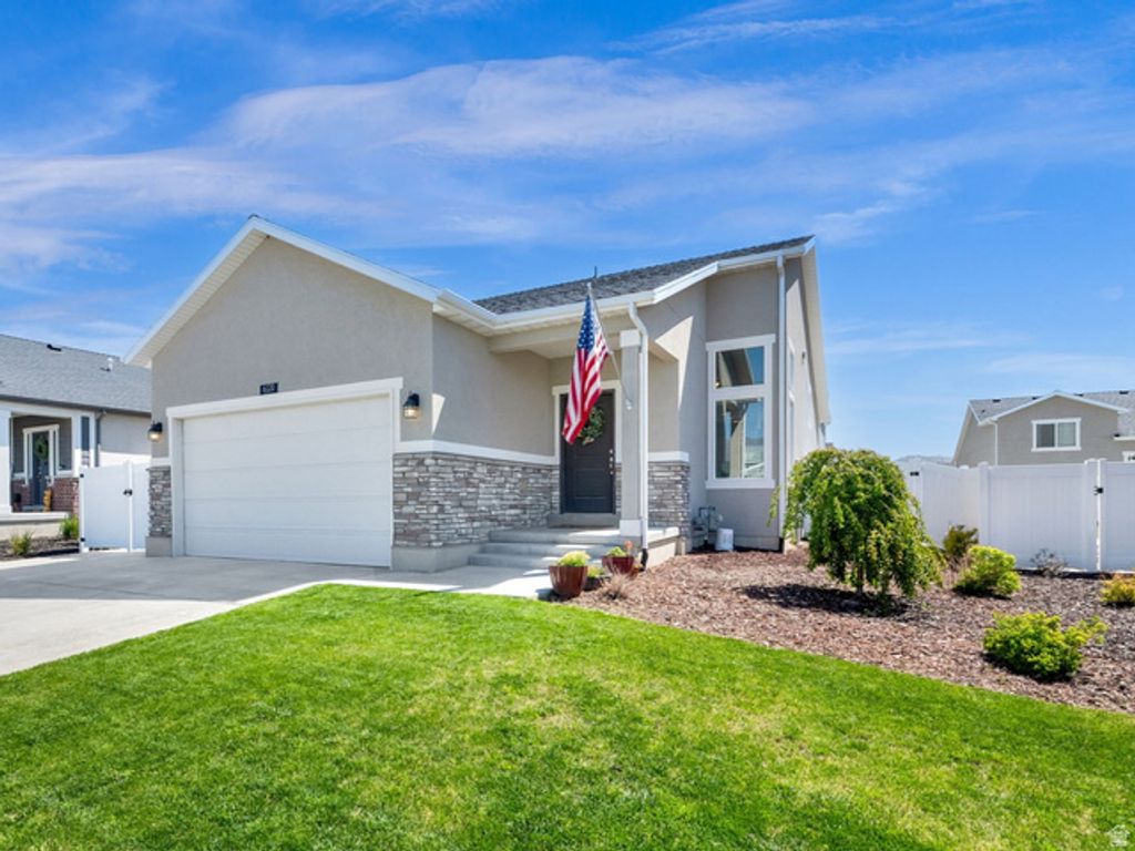 Image 3 of property listing at 6120 N SHEPS RIDGE RD, Eagle Mountain, UT 84005