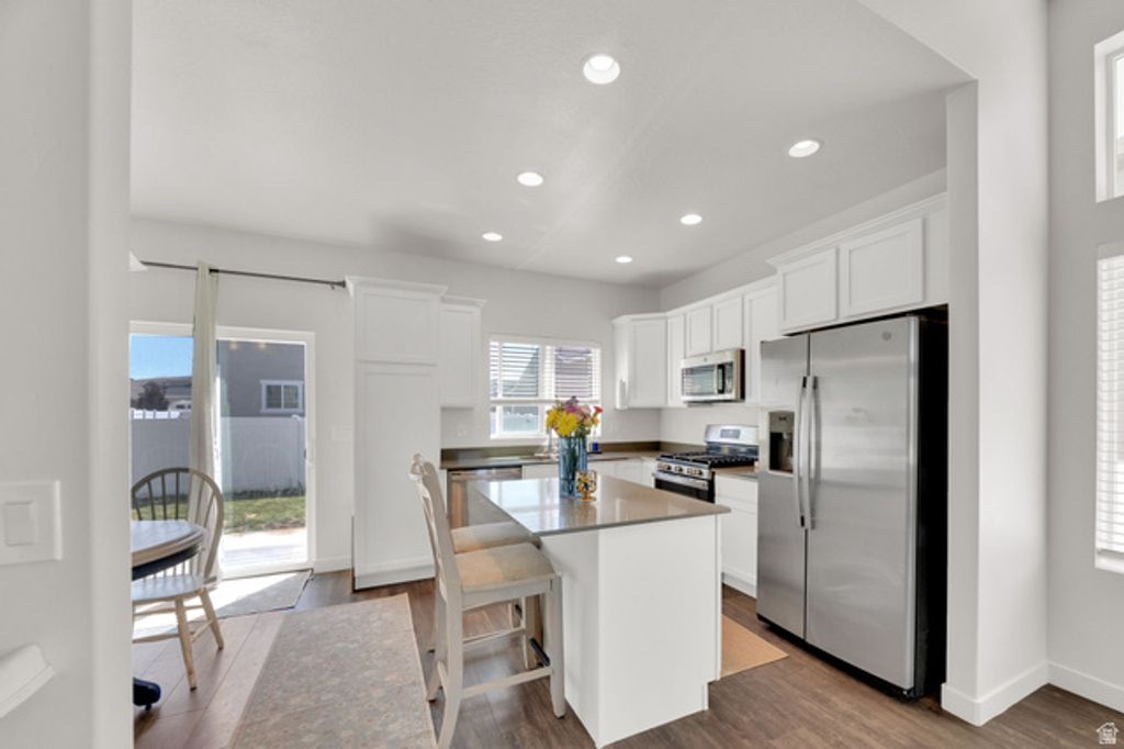 Image 6 of property listing at 6120 N SHEPS RIDGE RD, Eagle Mountain, UT 84005