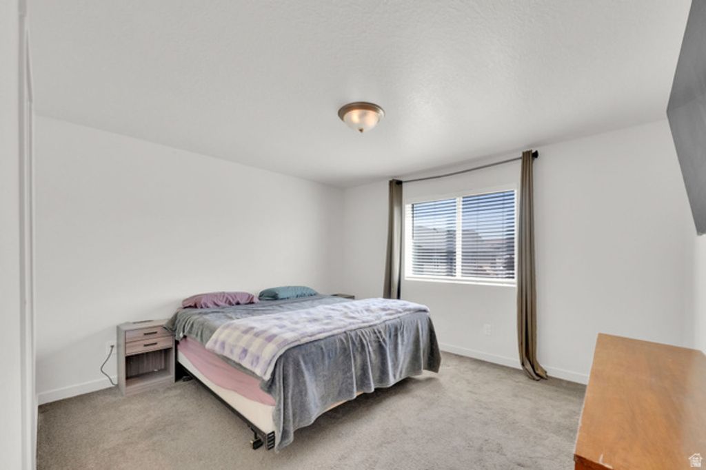 Image 10 of property listing at 6120 N SHEPS RIDGE RD, Eagle Mountain, UT 84005