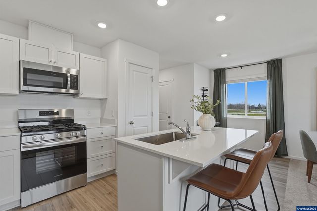 1327 Nolan Av SE, Albany, OR 97322