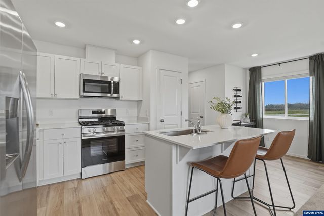 1327 Nolan Av SE, Albany, OR 97322