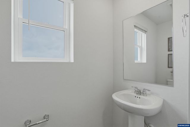 1327 Nolan Av SE, Albany, OR 97322