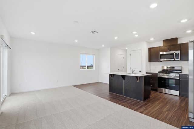 1327 Nolan Av SE, Albany, OR 97322