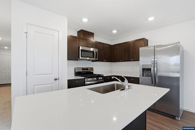 1327 Nolan Av SE, Albany, OR 97322