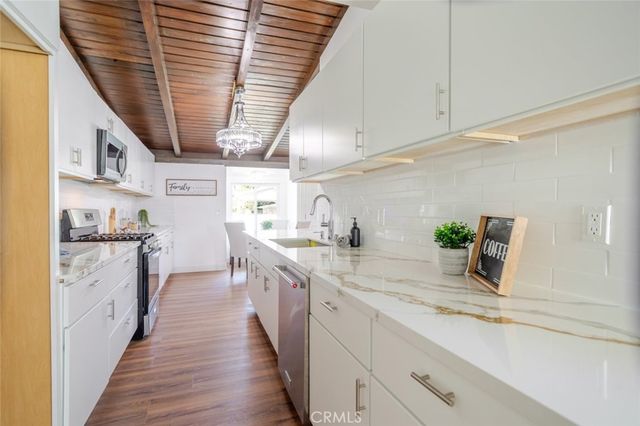 8008 Aura Avenue, Reseda, CA 91335