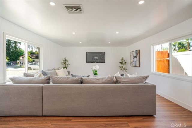 8008 Aura Avenue, Reseda, CA 91335