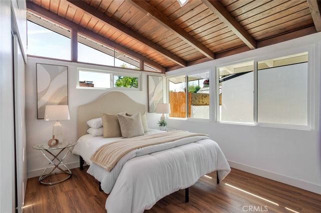 8008 Aura Avenue, Reseda, CA 91335