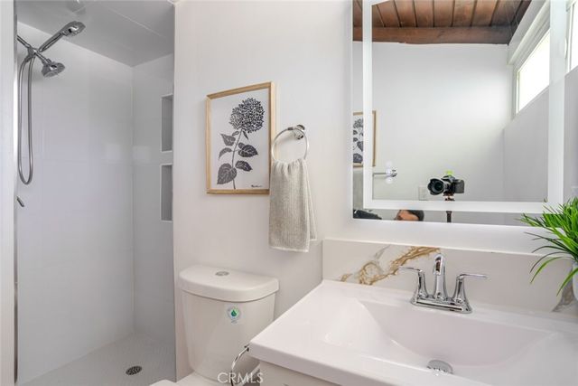 8008 Aura Avenue, Reseda, CA 91335