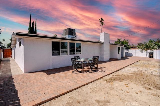 8008 Aura Avenue, Reseda, CA 91335