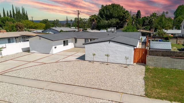 8008 Aura Avenue, Reseda, CA 91335