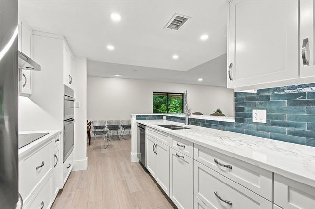 36750 US HIGHWAY 19 N 19201, Palm Harbor, FL 34684