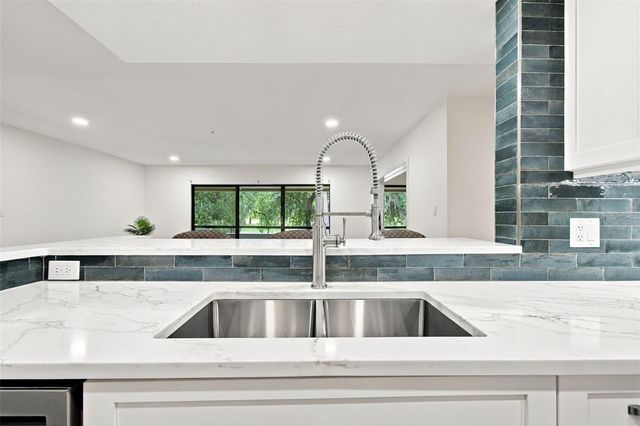 36750 US HIGHWAY 19 N 19201, Palm Harbor, FL 34684
