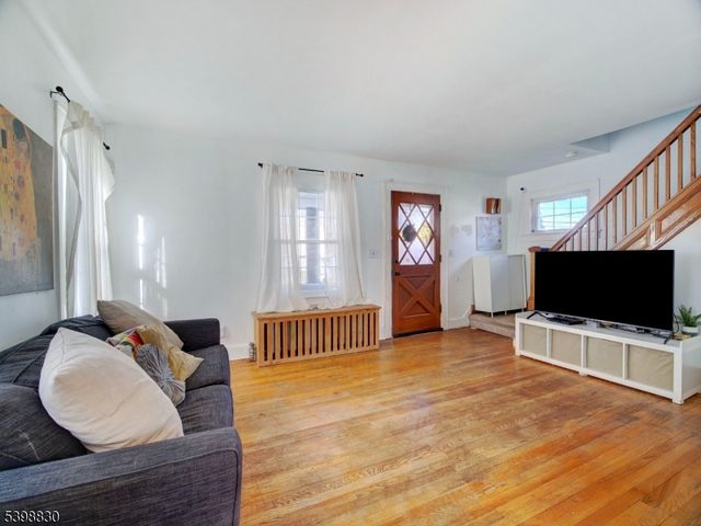 723 Kingston Ave, Kenilworth Boro, NJ 07033