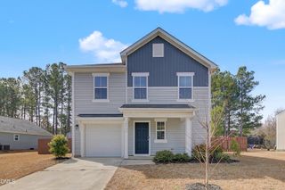 506 Old Salem Drive, Spring Lake, NC 28390