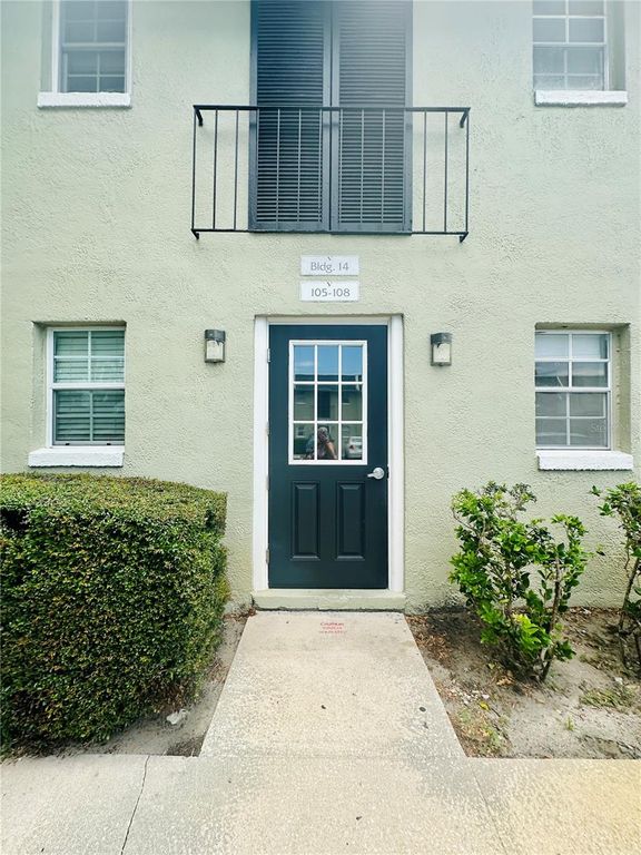 525 CONWAY ROAD 108, Orlando, FL 32807