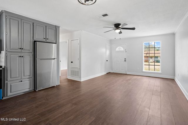 443 Tina Lane, Pearl, MS 39208