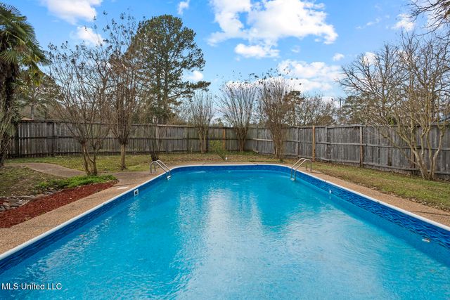 443 Tina Lane, Pearl, MS 39208