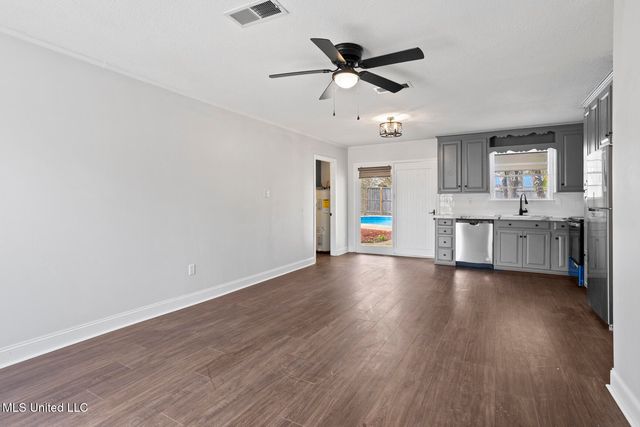 443 Tina Lane, Pearl, MS 39208