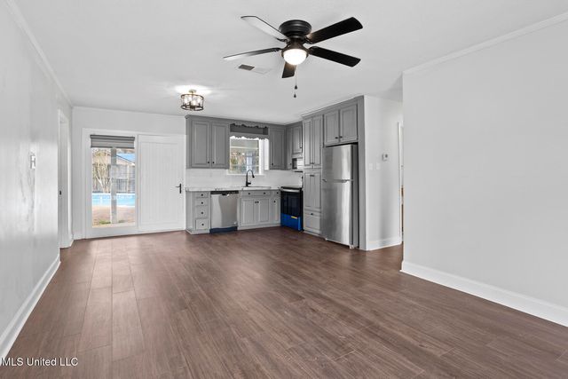 443 Tina Lane, Pearl, MS 39208