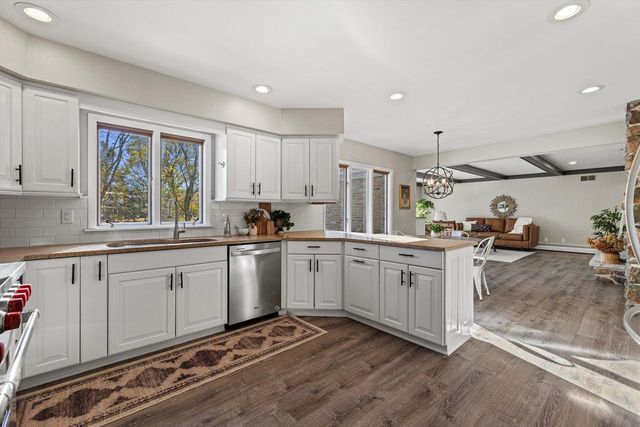 5340 Wind Point ROAD, Wind Point, WI 53402