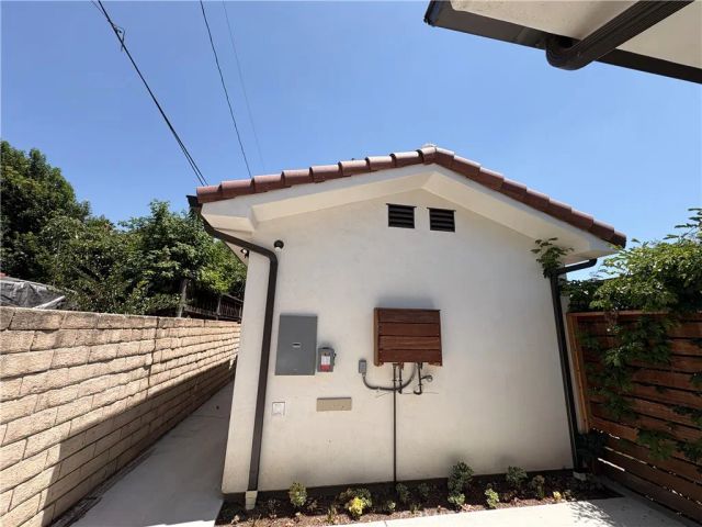 7128 McLennan Ave, Lake Balboa, CA 91406