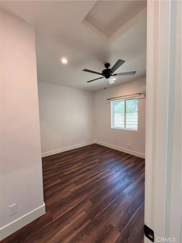 7128 McLennan Ave, Lake Balboa, CA 91406