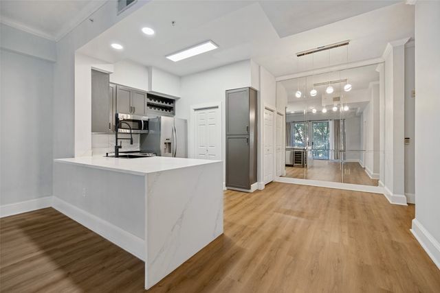 3225 Turtle Creek Boulevard 334, Dallas, TX 75219