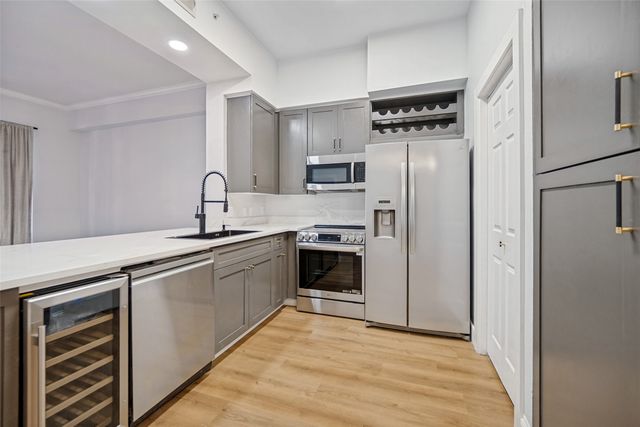 3225 Turtle Creek Boulevard 334, Dallas, TX 75219