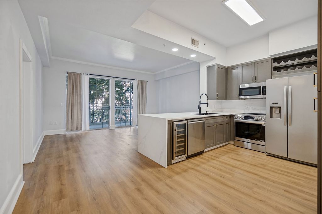 3225 Turtle Creek Boulevard 334, Dallas, TX 75219