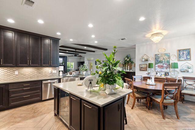 626 EVERGREEN LN, New Braunfels, TX 78130