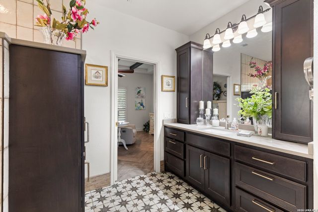 626 EVERGREEN LN, New Braunfels, TX 78130