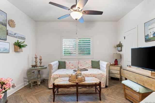 626 EVERGREEN LN, New Braunfels, TX 78130