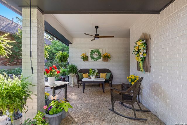 626 EVERGREEN LN, New Braunfels, TX 78130