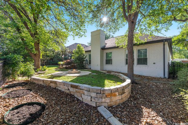 626 EVERGREEN LN, New Braunfels, TX 78130