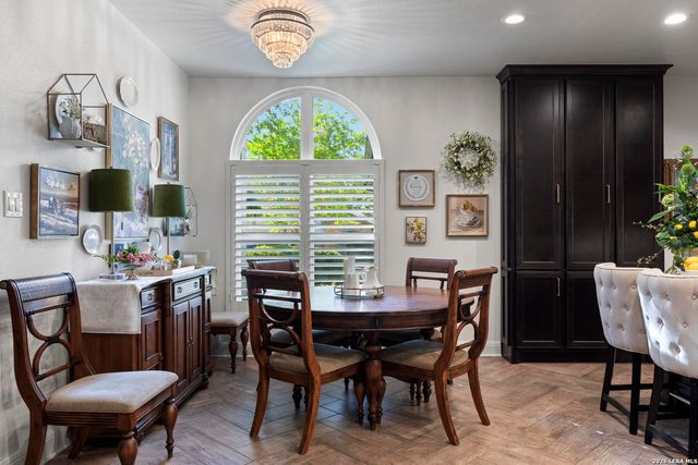 626 EVERGREEN LN, New Braunfels, TX 78130