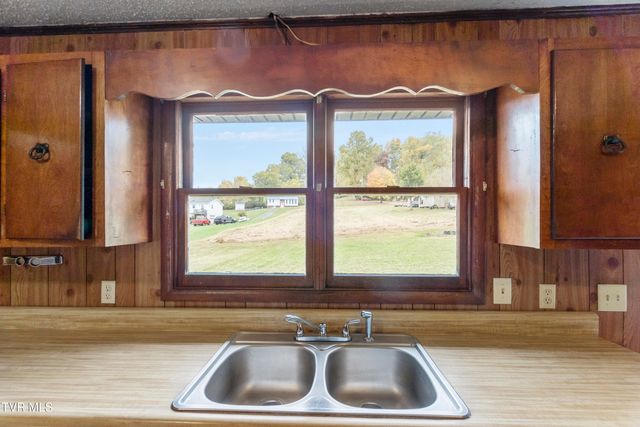 2851 Hwy 107, Chuckey, TN 37641