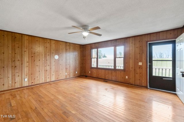 2851 Hwy 107, Chuckey, TN 37641