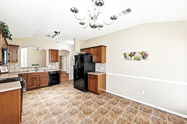 903 Gentry DR, Leander, TX 78641