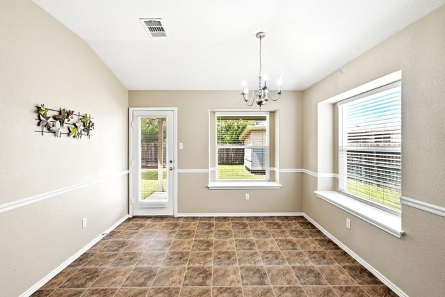 903 Gentry DR, Leander, TX 78641