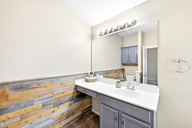 903 Gentry DR, Leander, TX 78641