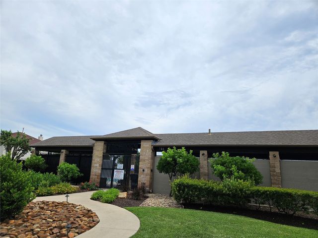 903 Gentry DR, Leander, TX 78641